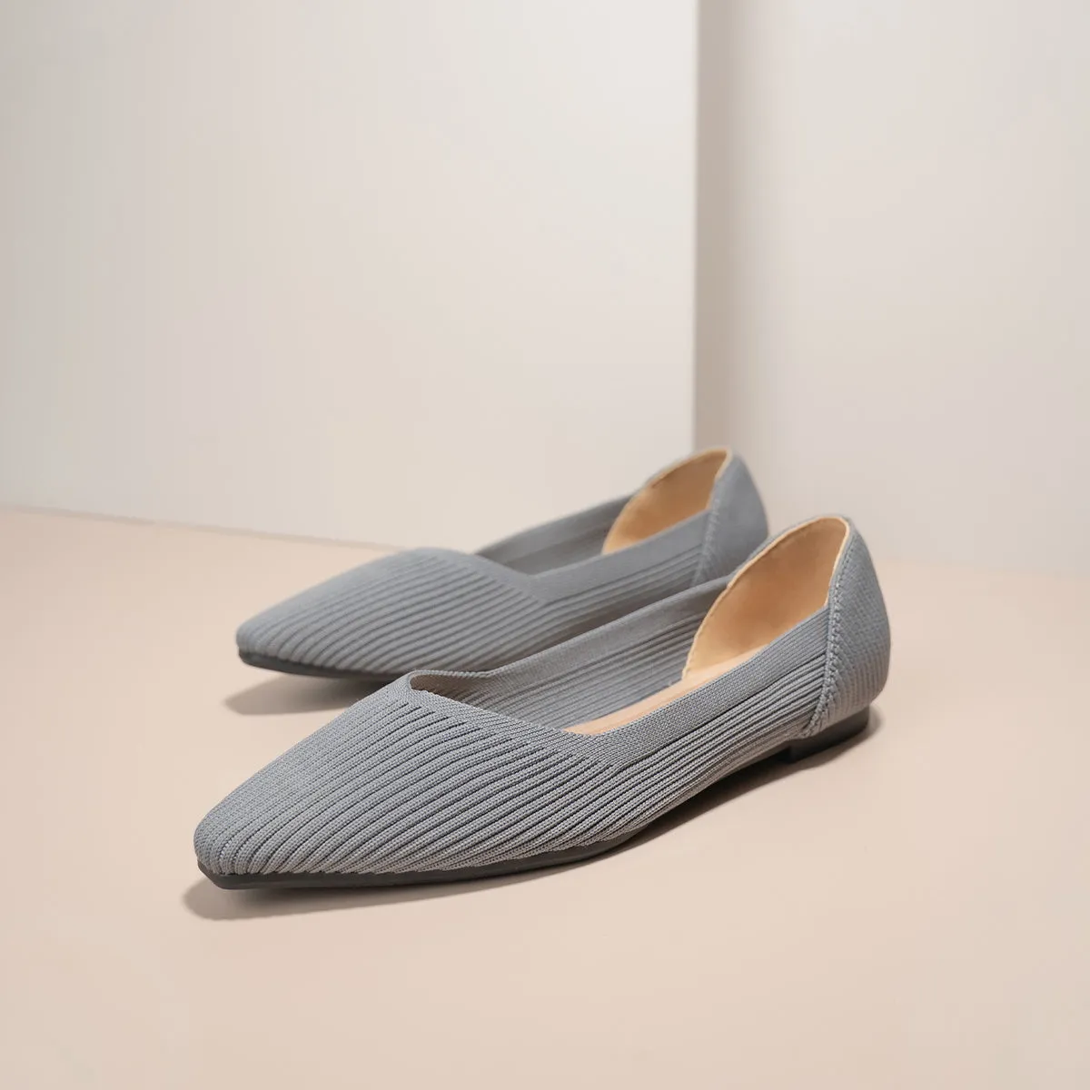 New Flying Woven Breathable Knitted Flat Woven Soft Sole