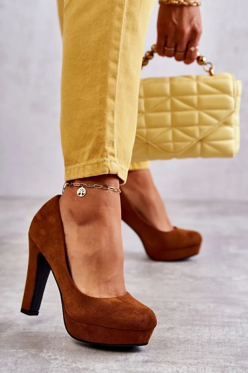 TEEK - Brown Feels Block Heel Pumps