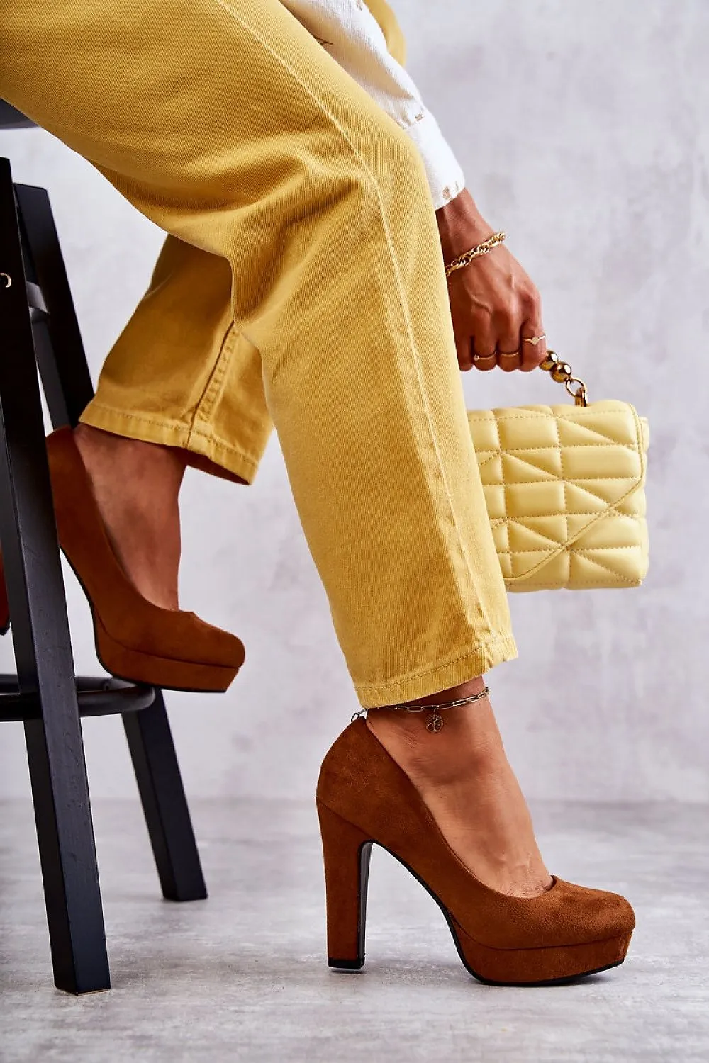 TEEK - Brown Feels Block Heel Pumps